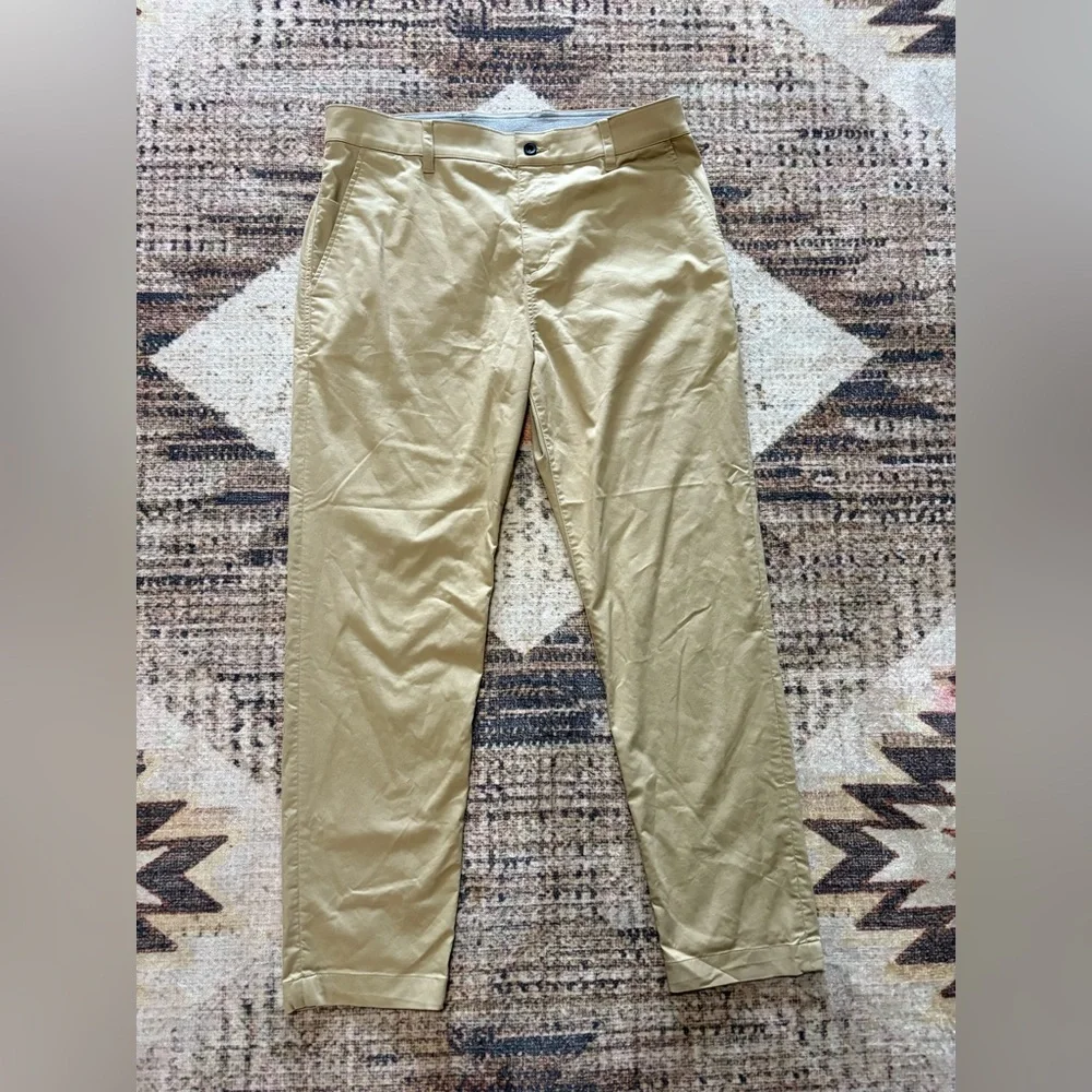 Nike Men's Dri-FIT UV Slim-Fit Chino Golf Pants Parachute Beige 35x32